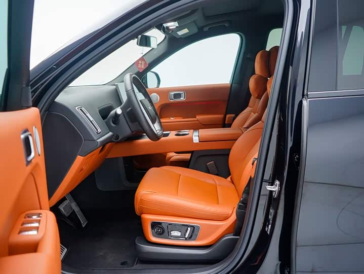 2023 Li Auto L8 Pro (Black)