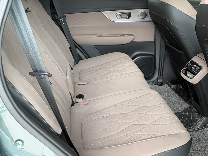 2025 Chery Tiggo 8 PLUS 290TGDI DCT Premium (Dark Green)