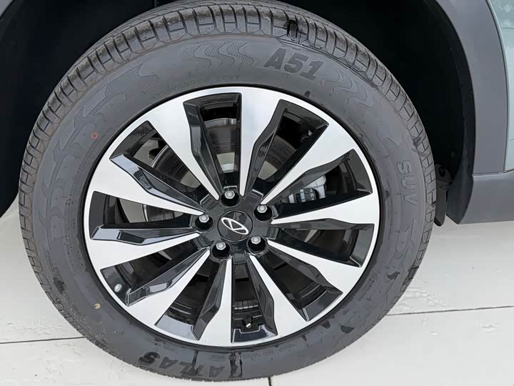 2025 Chery Tiggo 8 PLUS 290TGDI DCT Premium (Dark Green)
