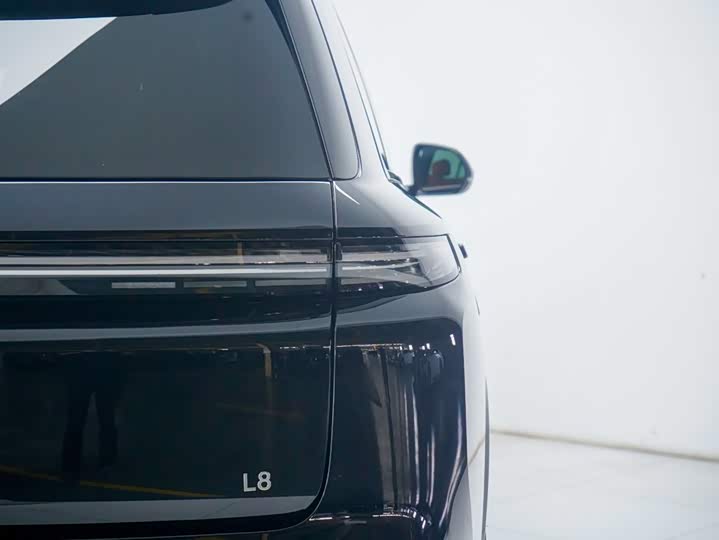 2023 Li Auto L8 Pro (Black)