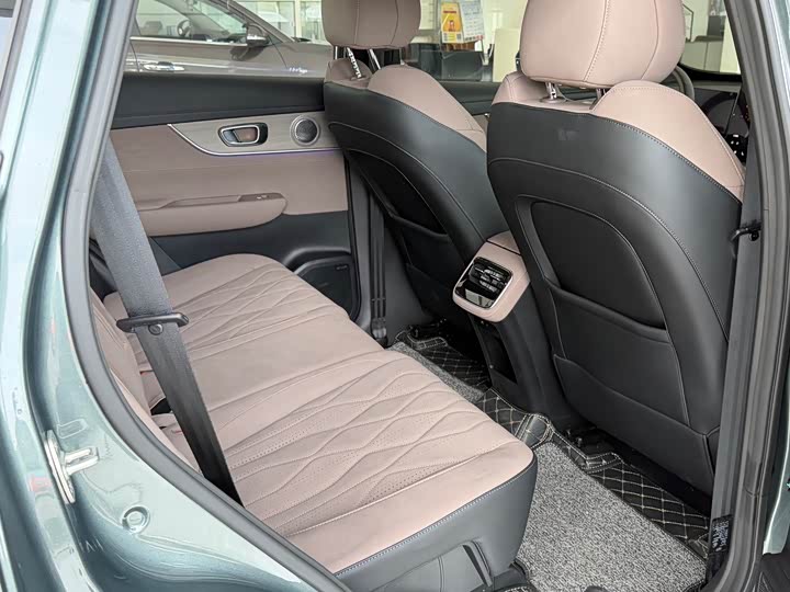2025 Chery Tiggo 8 PLUS 290TGDI DCT Premium (Dark Green)