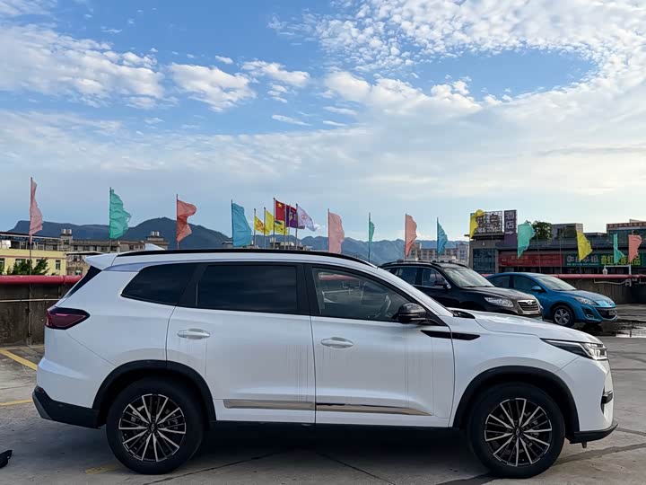 2023 Chery Tiggo 8 Pro 2.0T 7-Seat SUV - Export Re