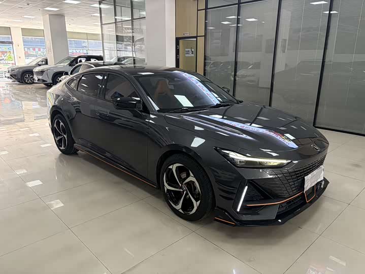 2023 Changan UNI-V 1.5T Sport Sedan - Export Ready