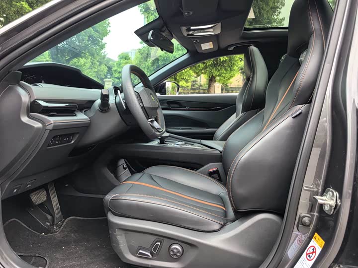 2024 Changan UNI-V iDD PHEV Sport Sedan - Export R