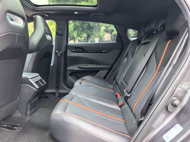 2024 Changan UNI-V iDD PHEV Sport Sedan - Export R