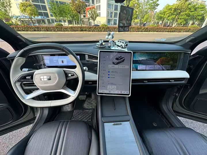 2023 Geely Galaxy L7 1.5T PHEV SUV - Export Ready 