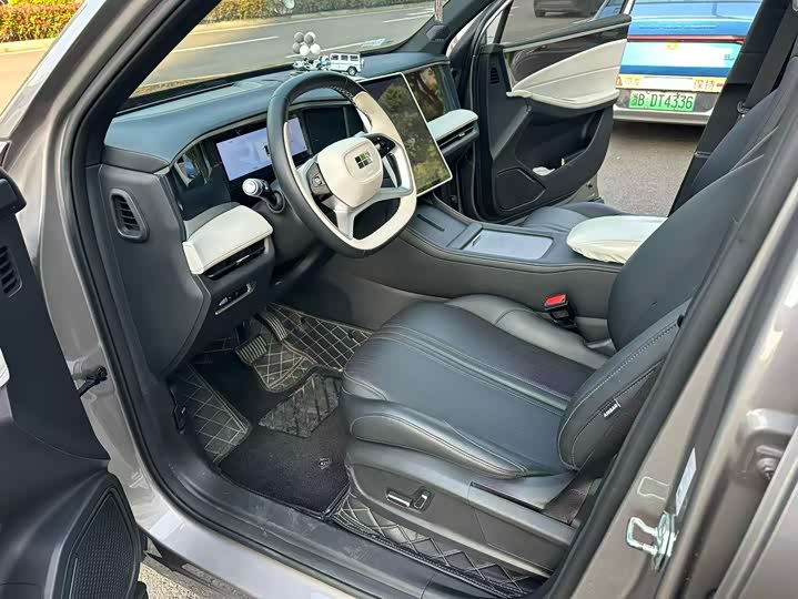 2023 Geely Galaxy L7 1.5T PHEV SUV - Export Ready 