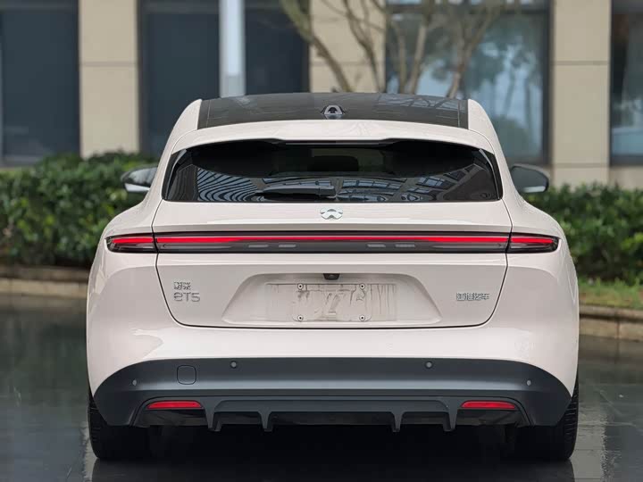 2023 NIO ET5 75kWh Electric Sedan - Export Ready L