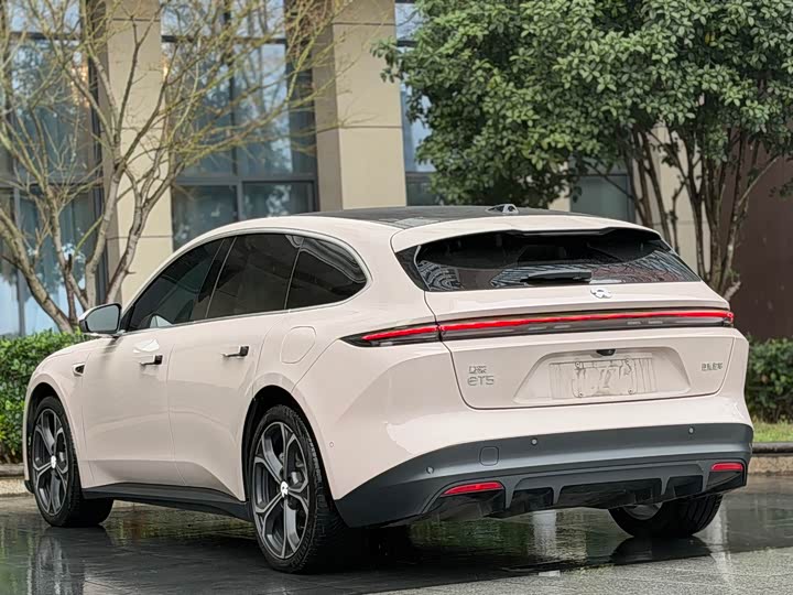 2023 NIO ET5 75kWh Electric Sedan - Export Ready L