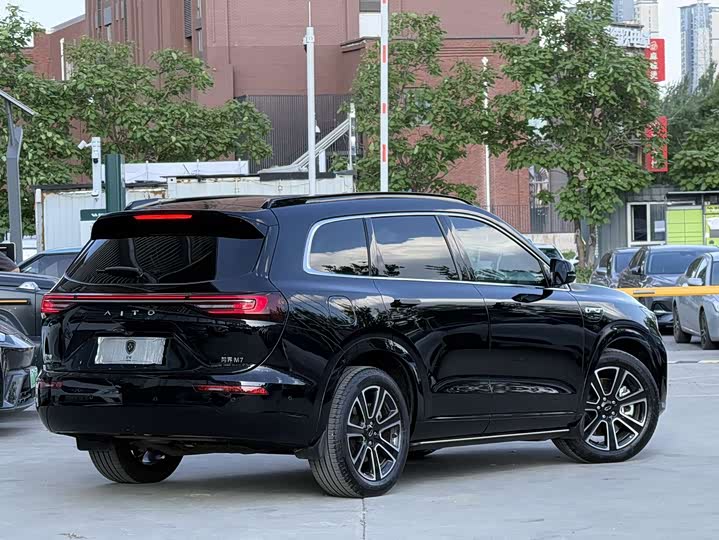 2024 AITO M7 1.5T EREV SUV (Huawei DriveONE) - Exp