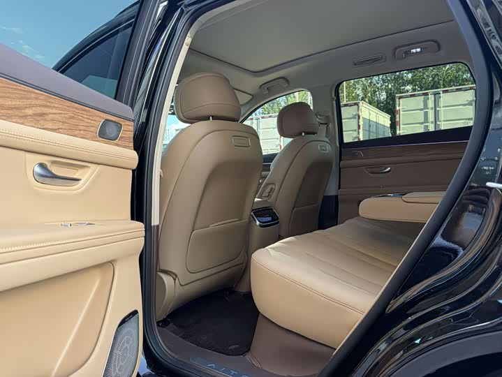 2024 AITO M7 1.5T EREV SUV (Huawei DriveONE) - Exp