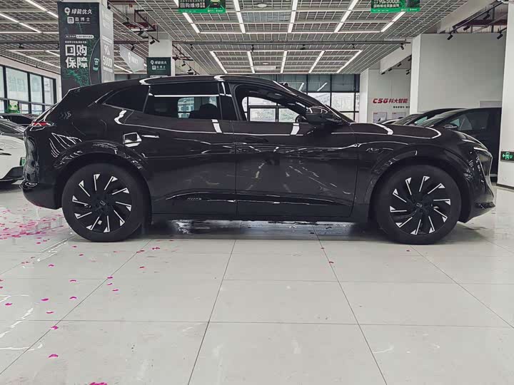 2024 Avatr 11 680km Electric SUV (Huawei) - Export