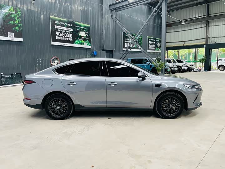BYD Qin PLUS DM-i 2025 EV SUV - Export Ready LHD