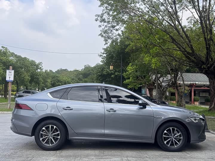 BYD Qin PLUS DM-i 2024 DM-i SUV - Export Ready LHD