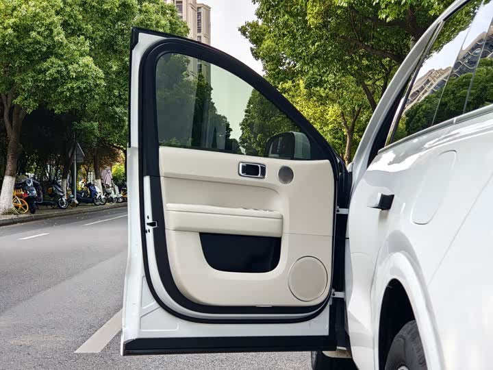 Li Auto L6 2024 Pro SUV - Export Ready LHD