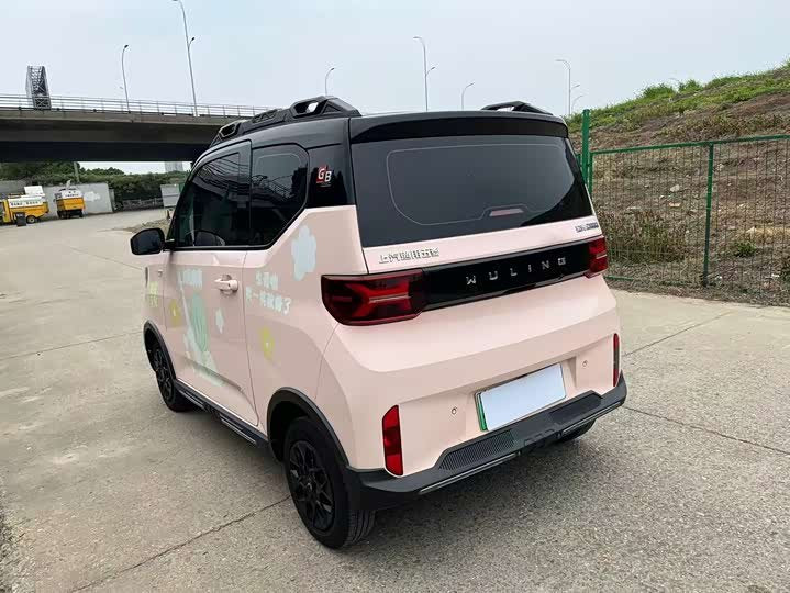 Wuling Hongguang Mini EV 2022 GAMEBOY 200km 轿车 - Export Ready LHD