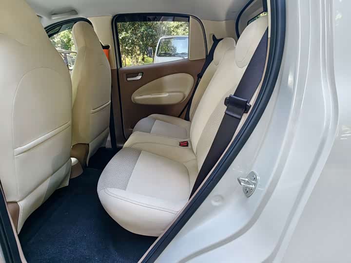 Wuling Hongguang Mini EV 2025 轿车 - Export Ready LHD