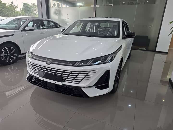 Changan Eado 2026 1.5T 500Bar 轿车 - Export Ready LHD