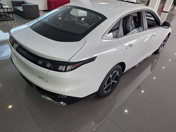 Changan Eado 2026 1.5T 500Bar 轿车 - Export Ready LHD