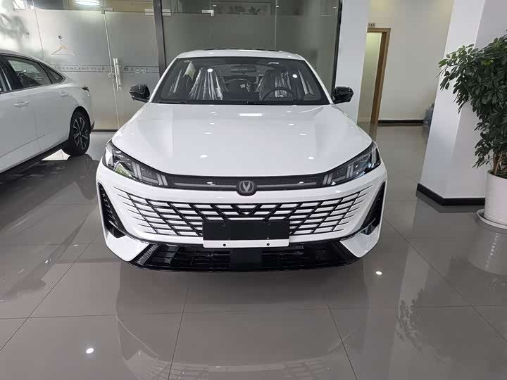 Changan Eado 2026 1.5T 500Bar 轿车 - Export Ready LHD