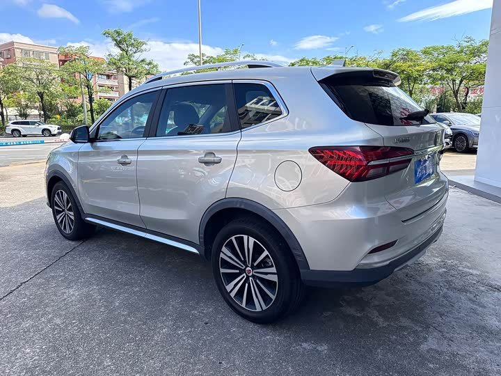Roewe RX5 2019 eRX5 50T 轿车 - Export Ready LHD