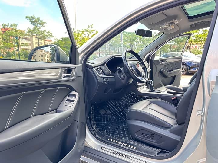 Roewe RX5 2019 eRX5 50T 轿车 - Export Ready LHD