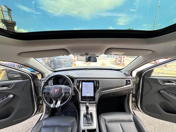 Roewe RX5 2019 eRX5 50T 轿车 - Export Ready LHD