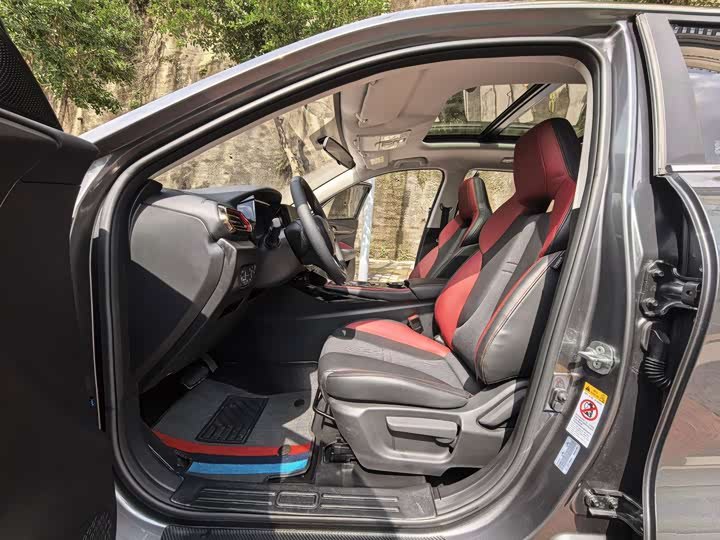 Changan Oshan X5 2021 1.5T 轿车 - Export Ready LHD