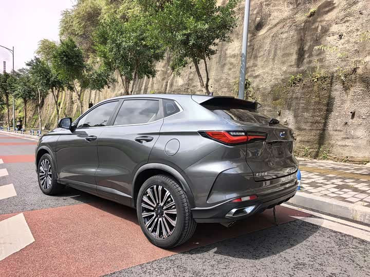 Changan Oshan X5 2021 1.5T 轿车 - Export Ready LHD