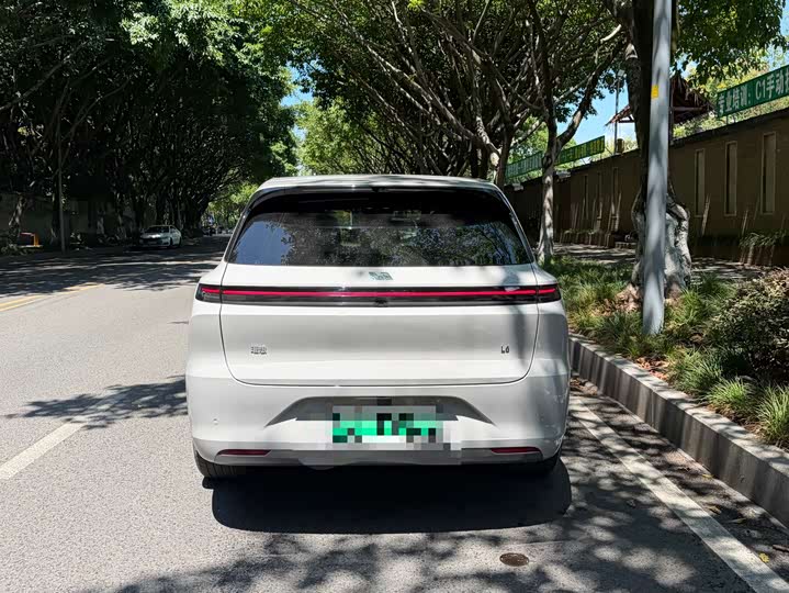 2024 Li Auto L6 Pro (Light Grey)