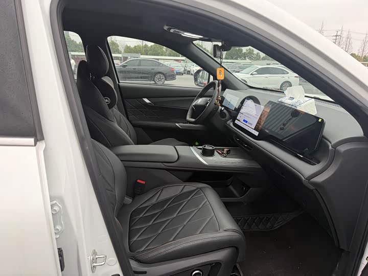 2025 Changan CS75 PLUS 4th Gen 1.5T Premium (White)